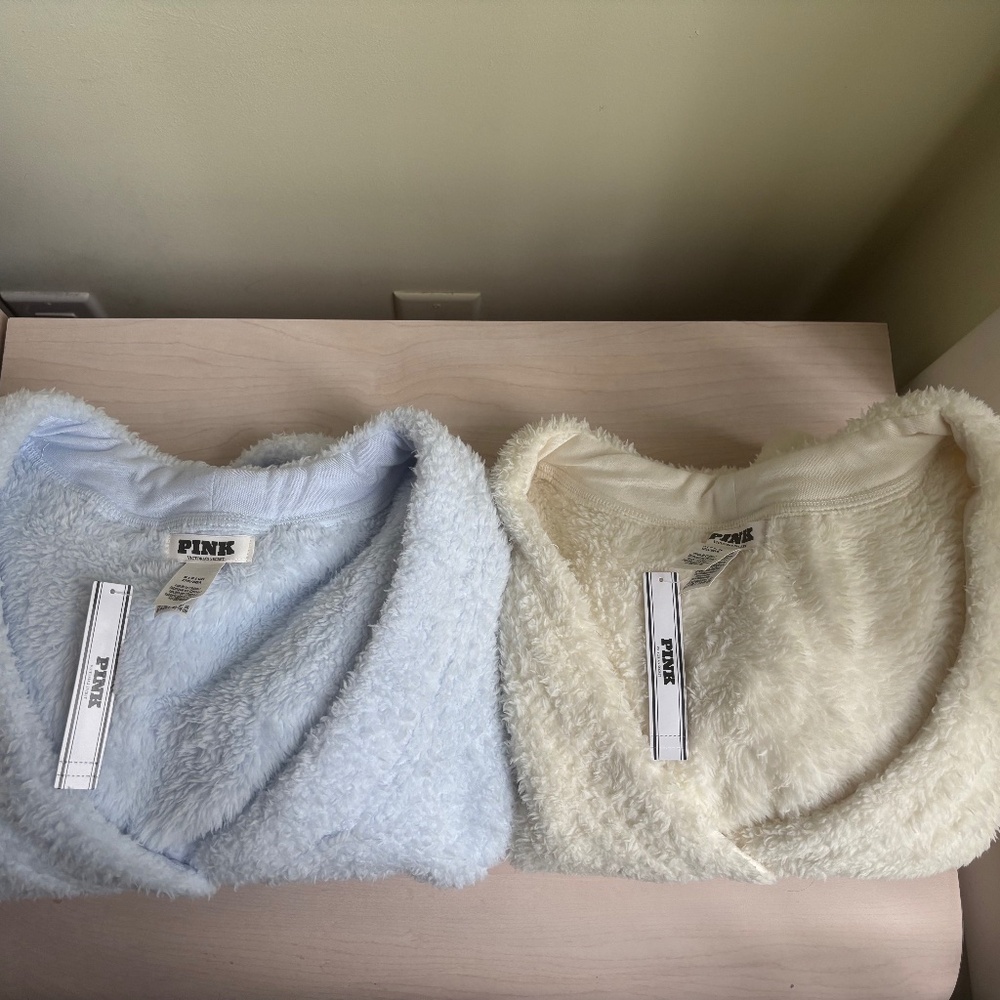 New Victoria’s Secret Pink Sherpa Like Light Blue & Cremy White  Cardigan Set